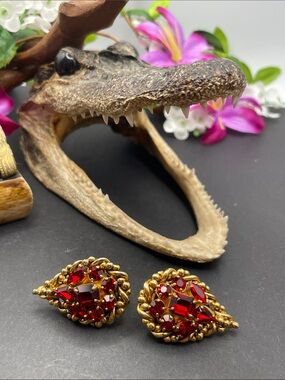 Barclay 1920’s red and gold tone clip earrings vintage
